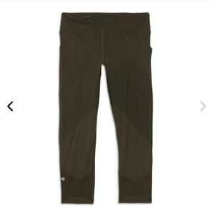 lululemon pace rival crop